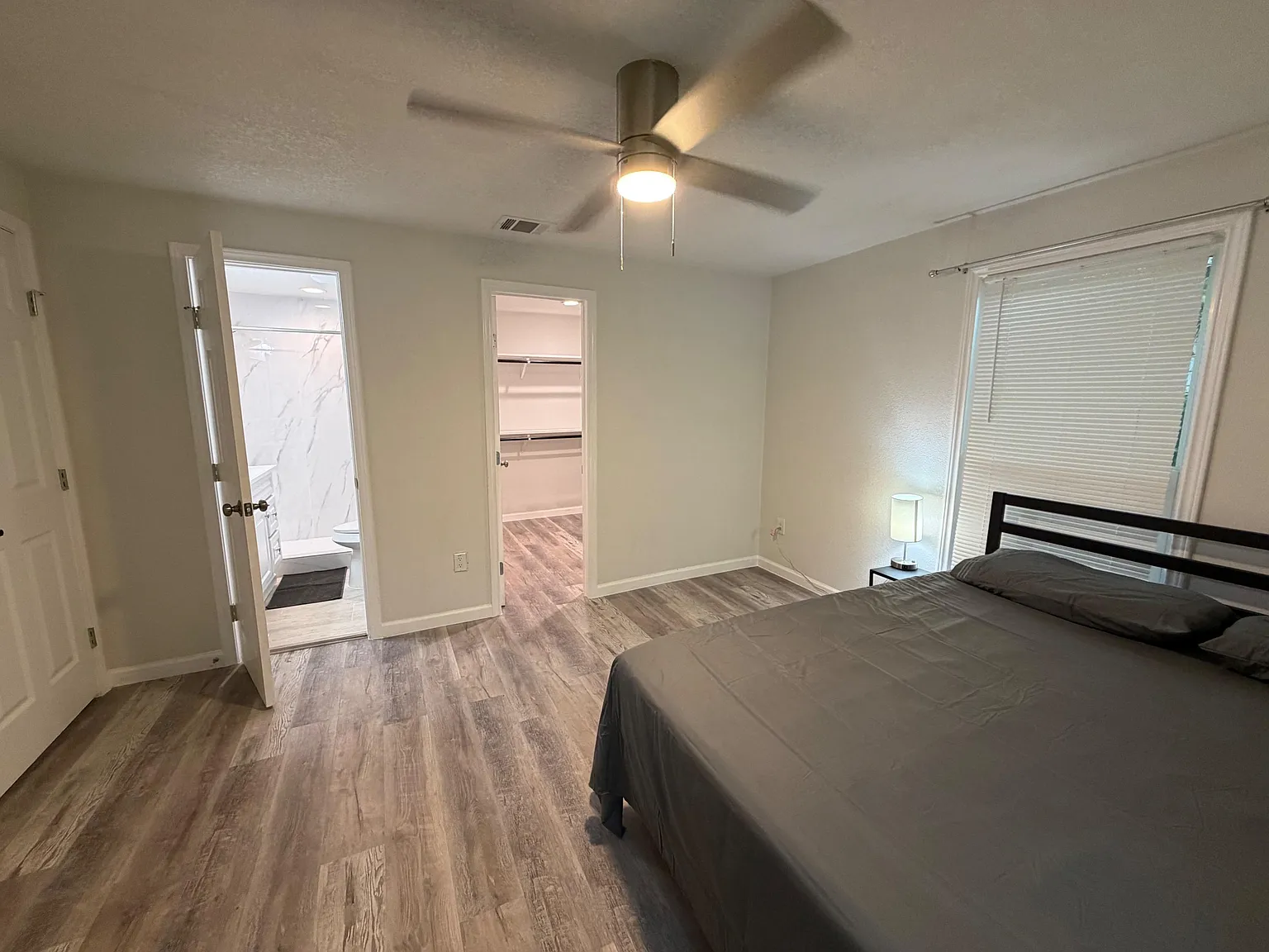 4 bed, 2.0 bath, 1800 sqft, $1,044 — Photo 4