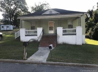 49 Walnut St, Great Falls, SC 29055