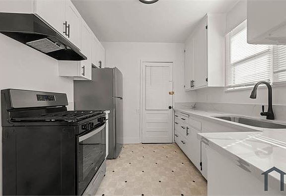 2nd image of 2273 W Adams Blvd #1-4