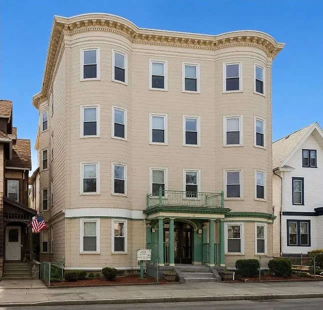 268 Washington Ave #4