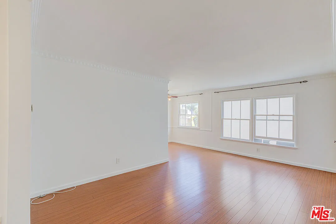 2 bed, 1.0 bath, 900 sqft, $2,495 — Photo 4