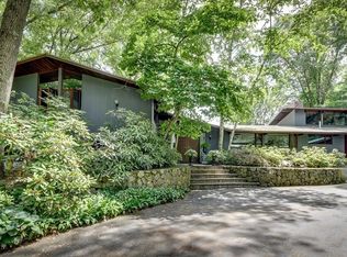 18 Circle Dr, Dover, MA 02030