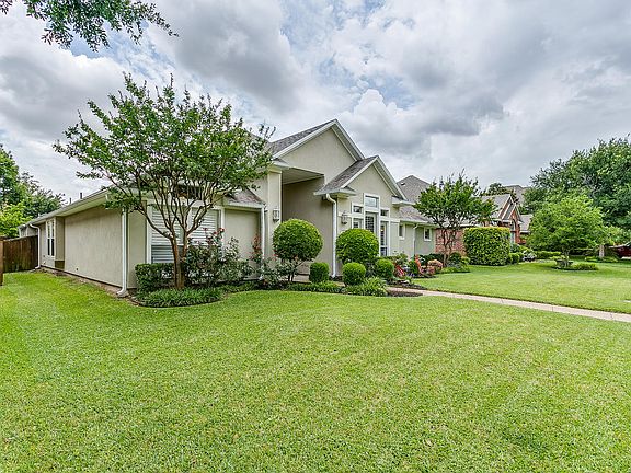 2nd image of 3836 Granbury Dr
