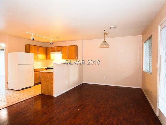 5th image of 1929 Summerville St Unit 101