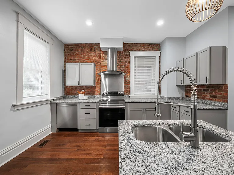 4247 Chouteau Ave — Photo 9