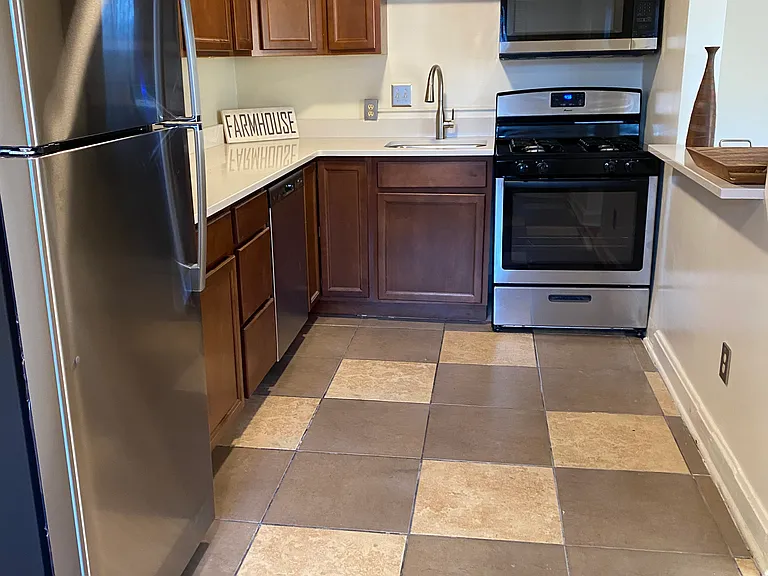 1316 Morten St #204 — Photo 1