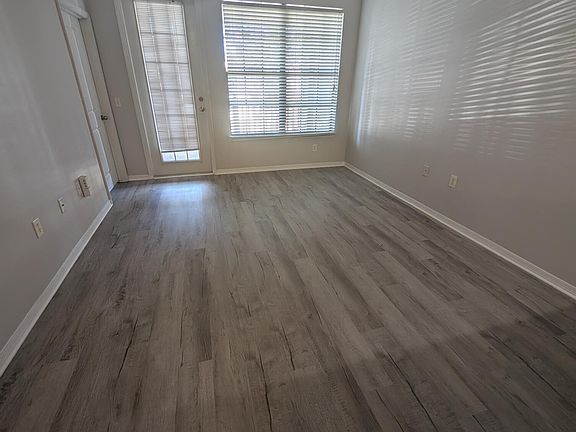 5th image of 12700 BARTRAM PARK Boulevard #221