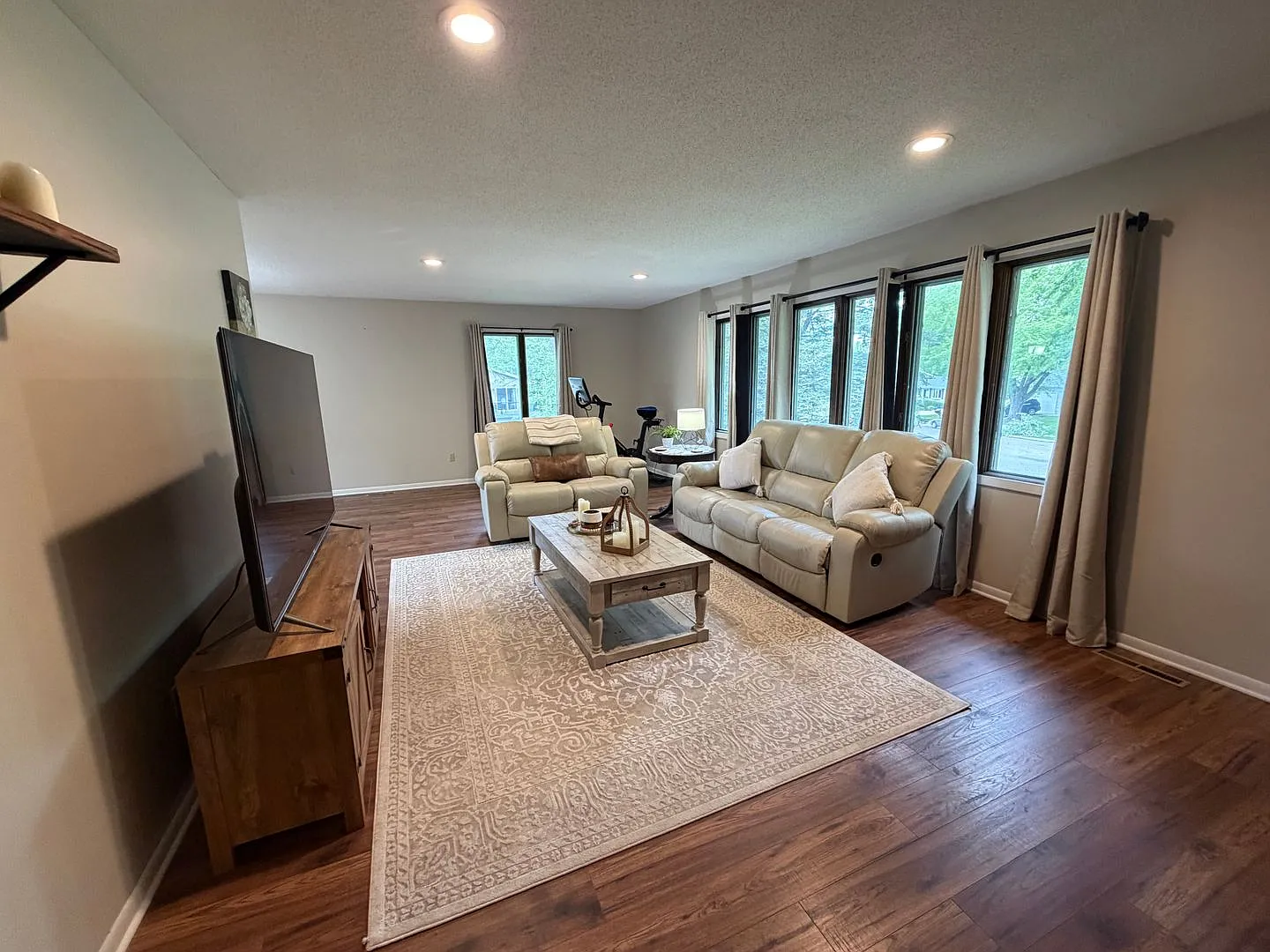 House for Rent — Photo 3
