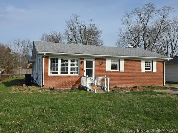 1918 LOCUST Street, Madison, IN 47250