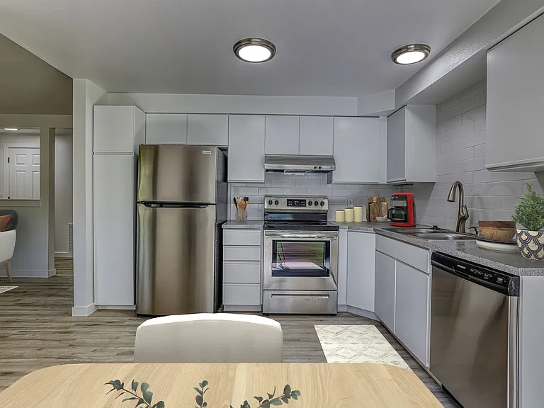 The Pines Apartments — Photo 21