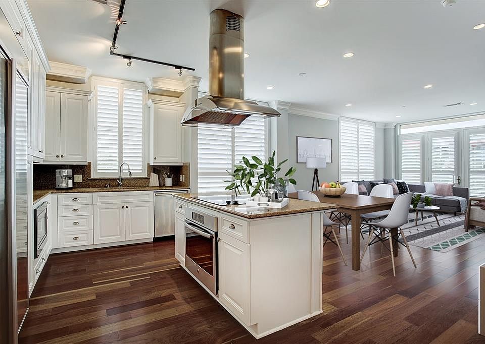 1st image of 1419 Montrose Blvd Unit 302
