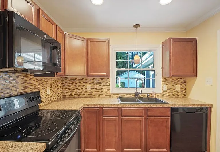 948 Ficklen Rd — Photo 17