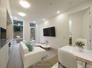 800 Broadview Ave #102, Toronto, ON M4K 2P7