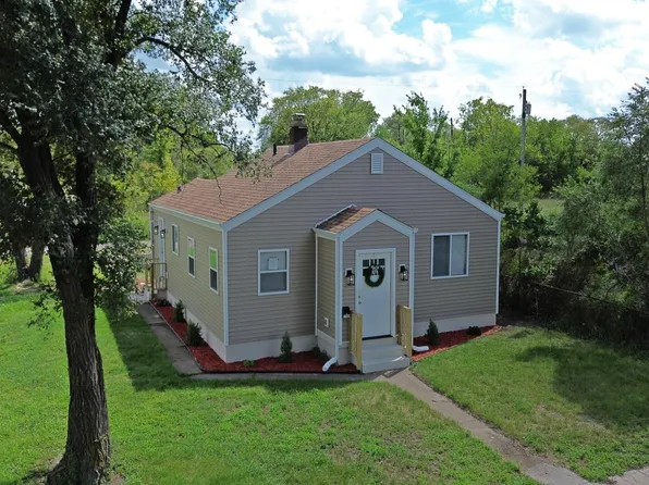 1009 W 2nd Ave, Gary, IN 46402