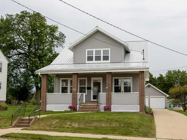 1915 Asbury Rd, Dubuque, IA 52001