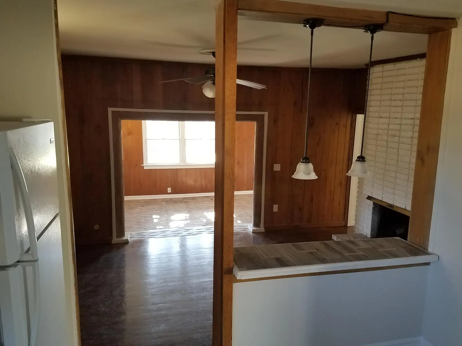 3 bed, 2200 sqft, $3,200 — Photo 2