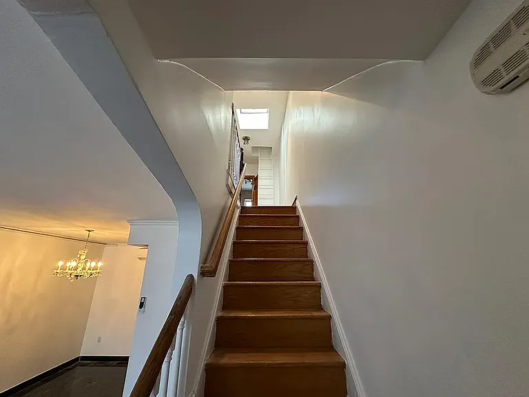 25-12 43rd St #2 — Photo 16