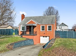 17 Maryland St, Houston, PA 15342