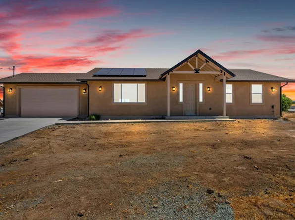 2885 Village Dr, Ione, CA 95640