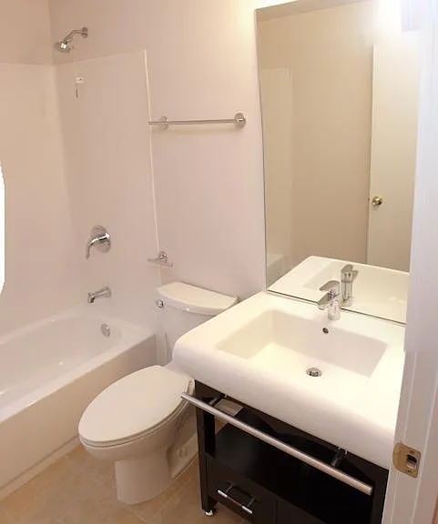 311 19th Ave E #1 — Photo 5