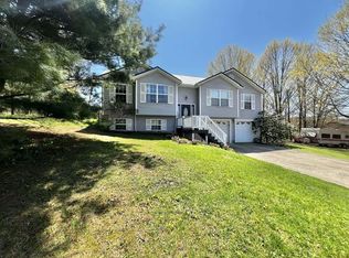 352 Valleybrook Cir, Howard, OH 43028