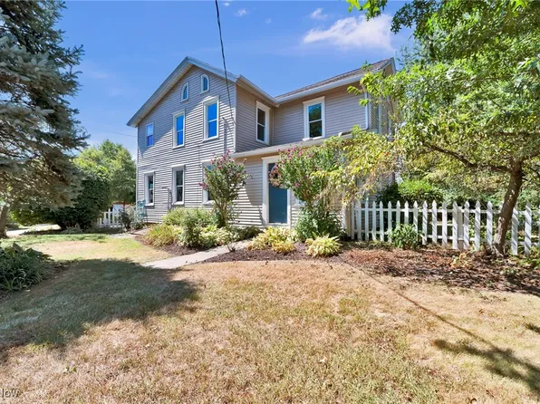 295 Baird Ave SE, Paris, OH 44669