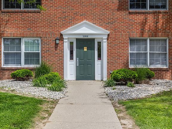 4th image of 1300 S 18th St #1306-009