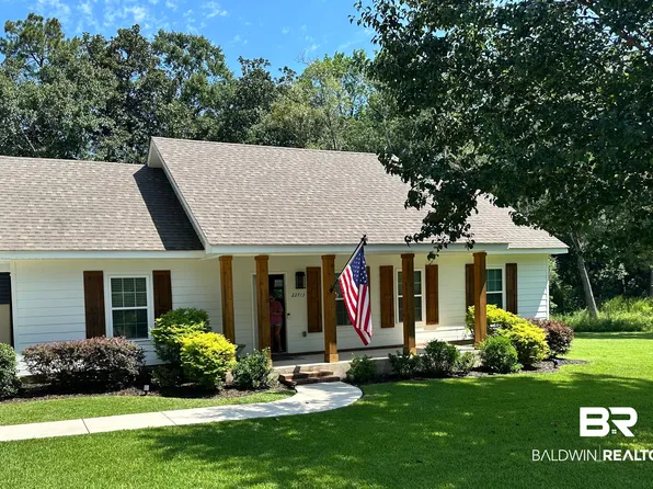 22713 Circle Dr, Robertsdale, AL 36567