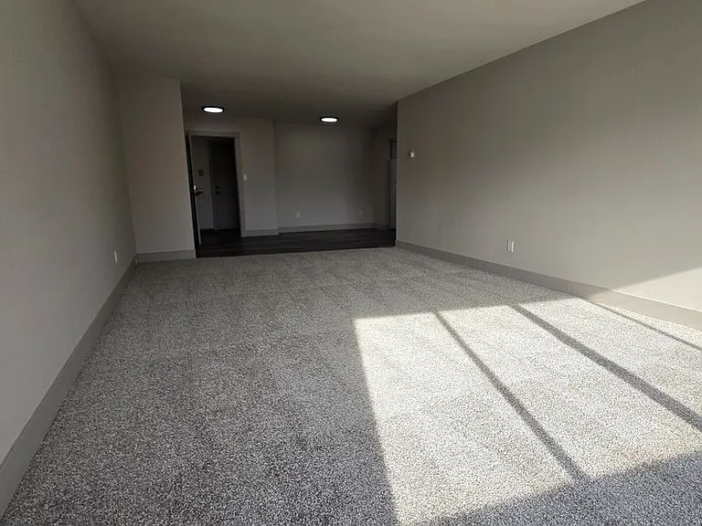 The Grandview — Photo 35