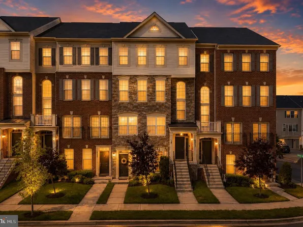 9407 Geaton Park Pl, Lanham, MD 20706