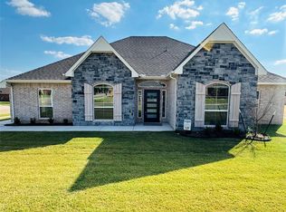 2914 Summit Hollow Dr, Norman, OK 73071