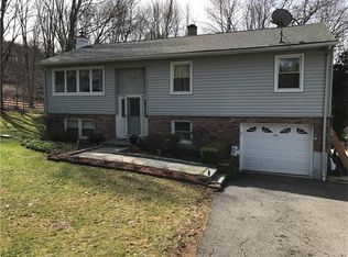 21 Hemlock Rd, Carmel, NY 10512