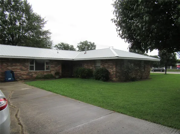 2002 N A St, McAlester, OK 74501