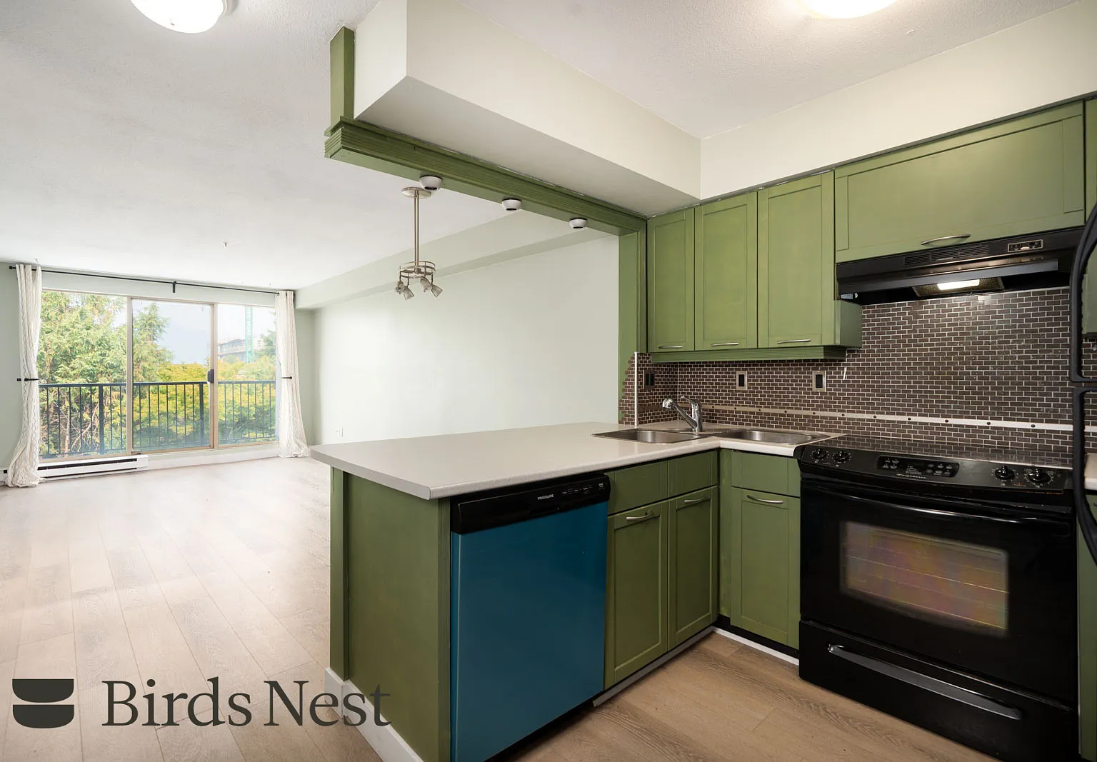 1 bed, 636 sqft, $2,000 — Photo 1