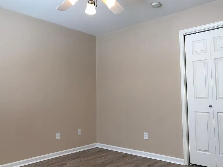 208 Red Bud Dr — Photo 5