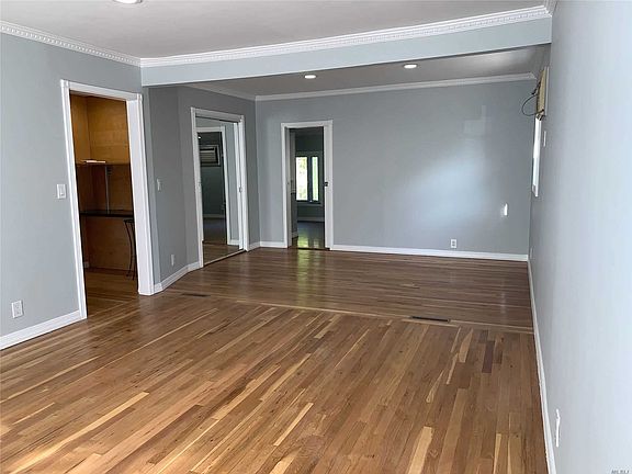 3rd image of 54 Landau Ave
