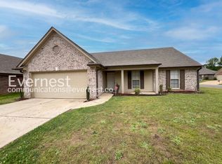 8843 Smith Ranch Dr, Southaven, MS 38671