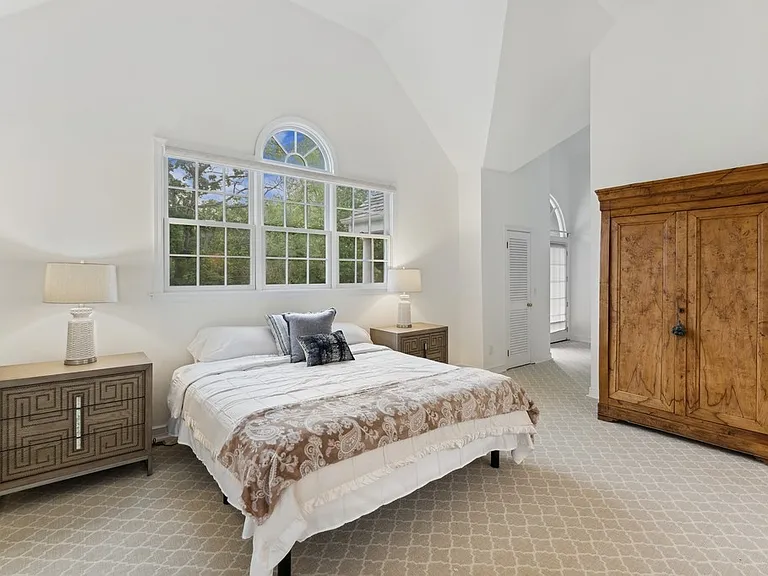 62 Beach Ln — Photo 14