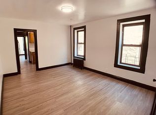 21-27 27th St #C22, Astoria, NY 11105