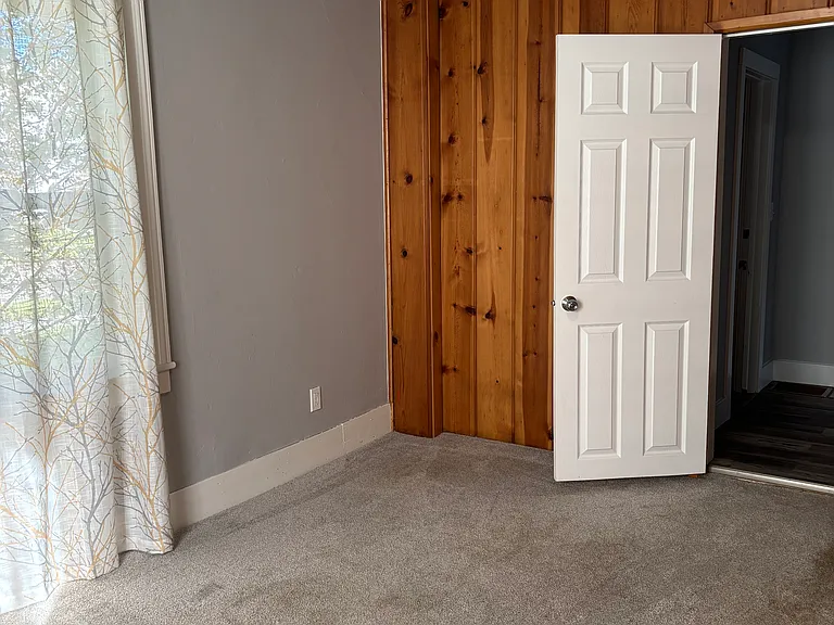 335 W School St — Photo 11