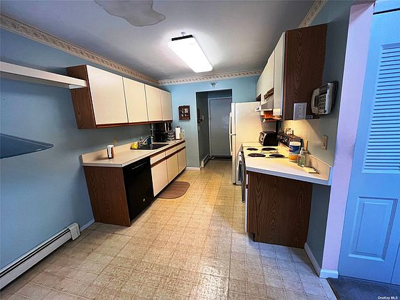 5th image of 9 Braddock Ct #1