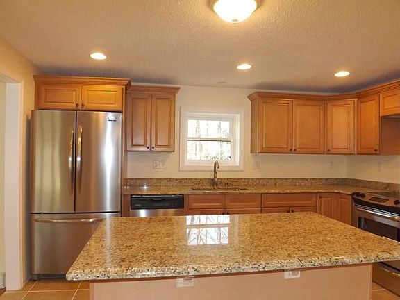New Kitchen with granite counters