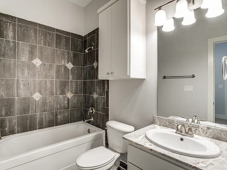 3824 Brown St #B — Photo 14