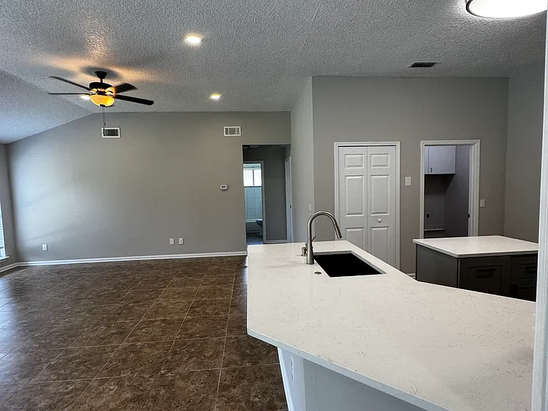 701 Cherry St — Photo 9