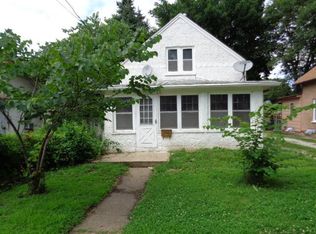 2046 E Grand Ave, Des Moines, IA 50317