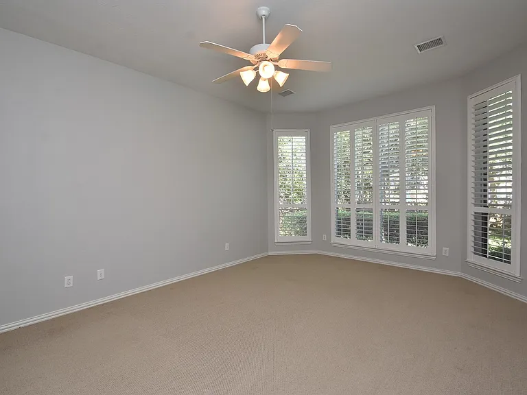10 Renoir Trail Pl — Photo 40