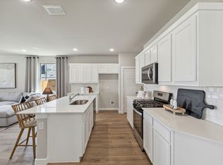 405 Rockstream Dr, Lavon, TX 75166
