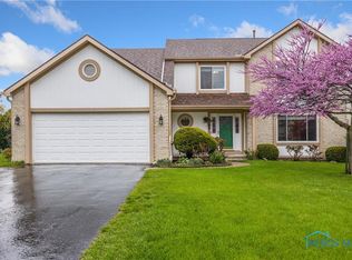 2065 Lexington Dr, Perrysburg, OH 43551