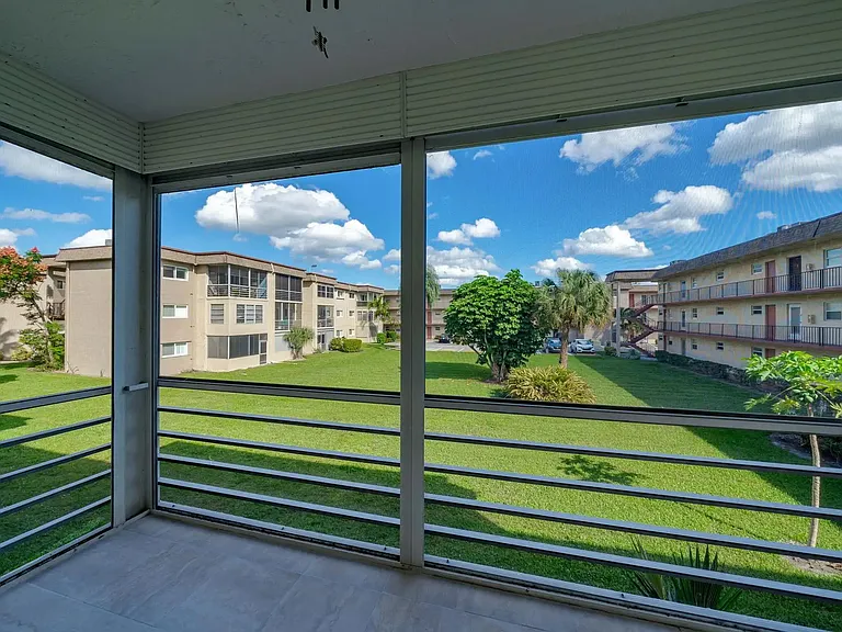 701 Lori Dr #209 — Photo 22