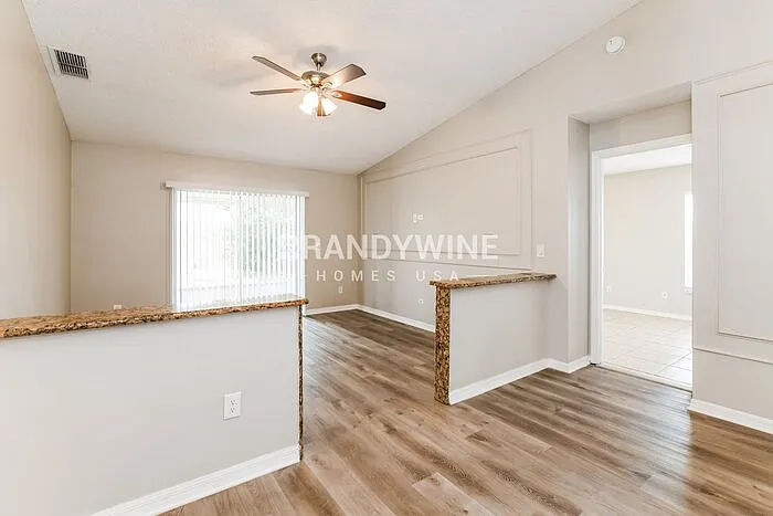 7803 Myrtle Oak Ln — Photo 5